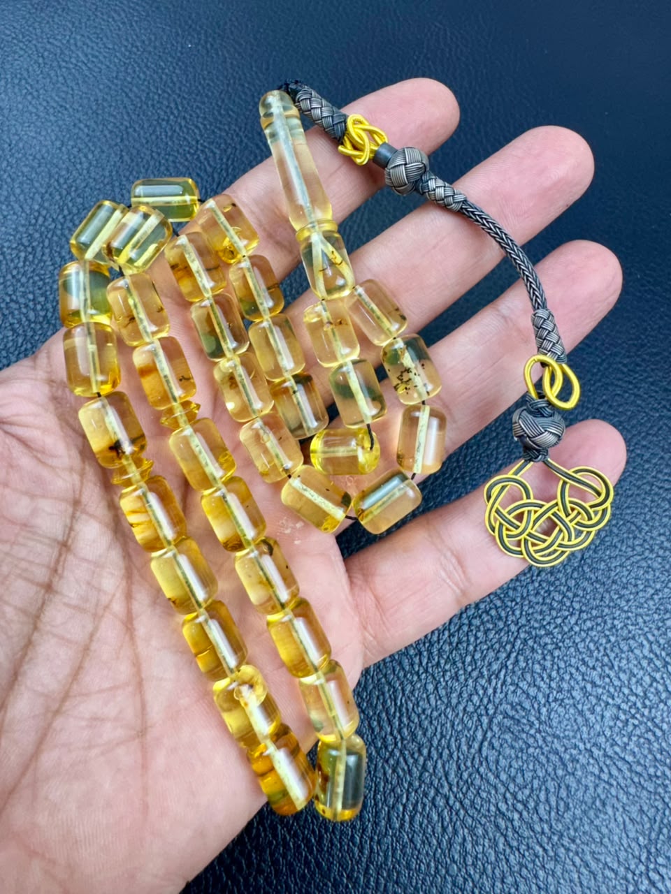 مسباح كهرمان حشري طبيعي