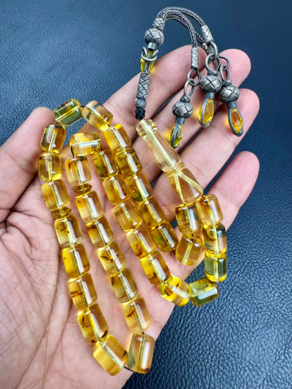 مسباح كهرمان حشري طبيعي