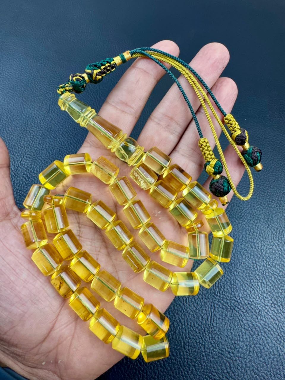 مسباح كهرمان روسي طبيعي