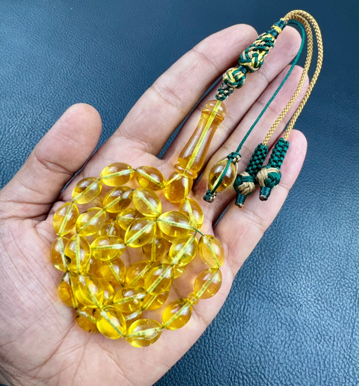 مسباح كهرمان طبيعي