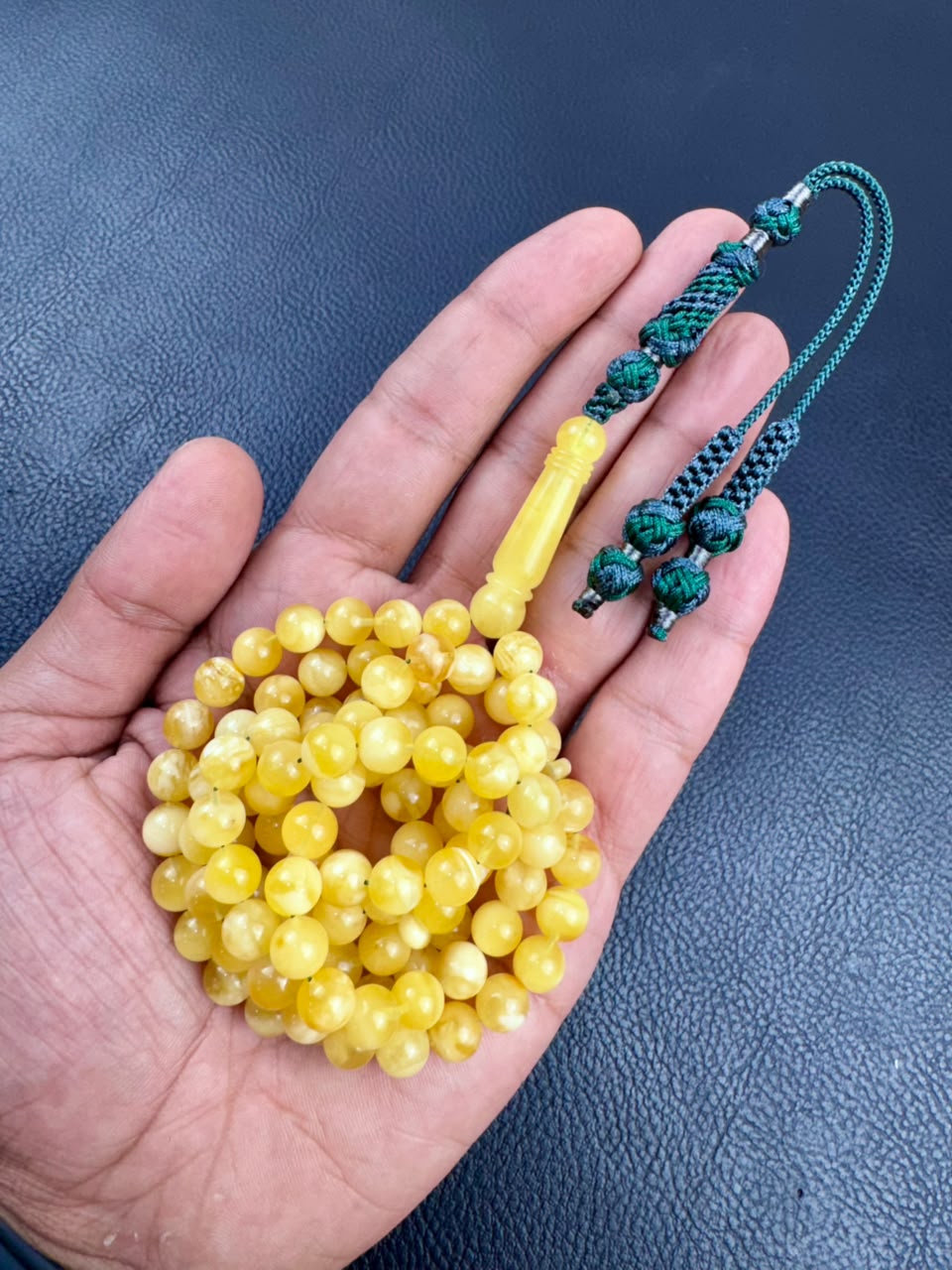 مسباح كهرمان كالينغرادي