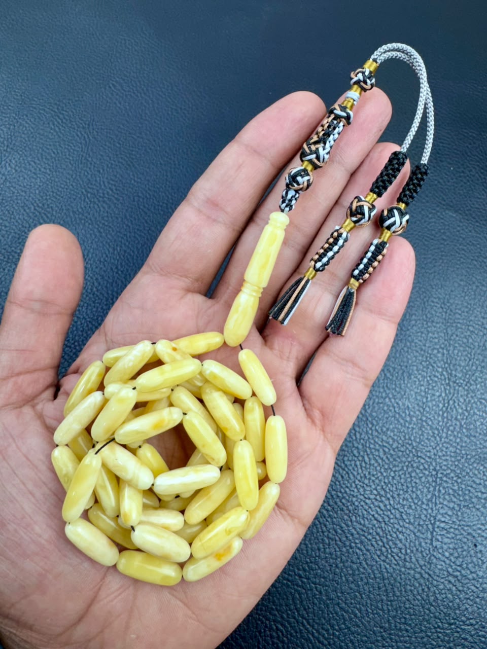 مسباح كهرمان كالينغرادي